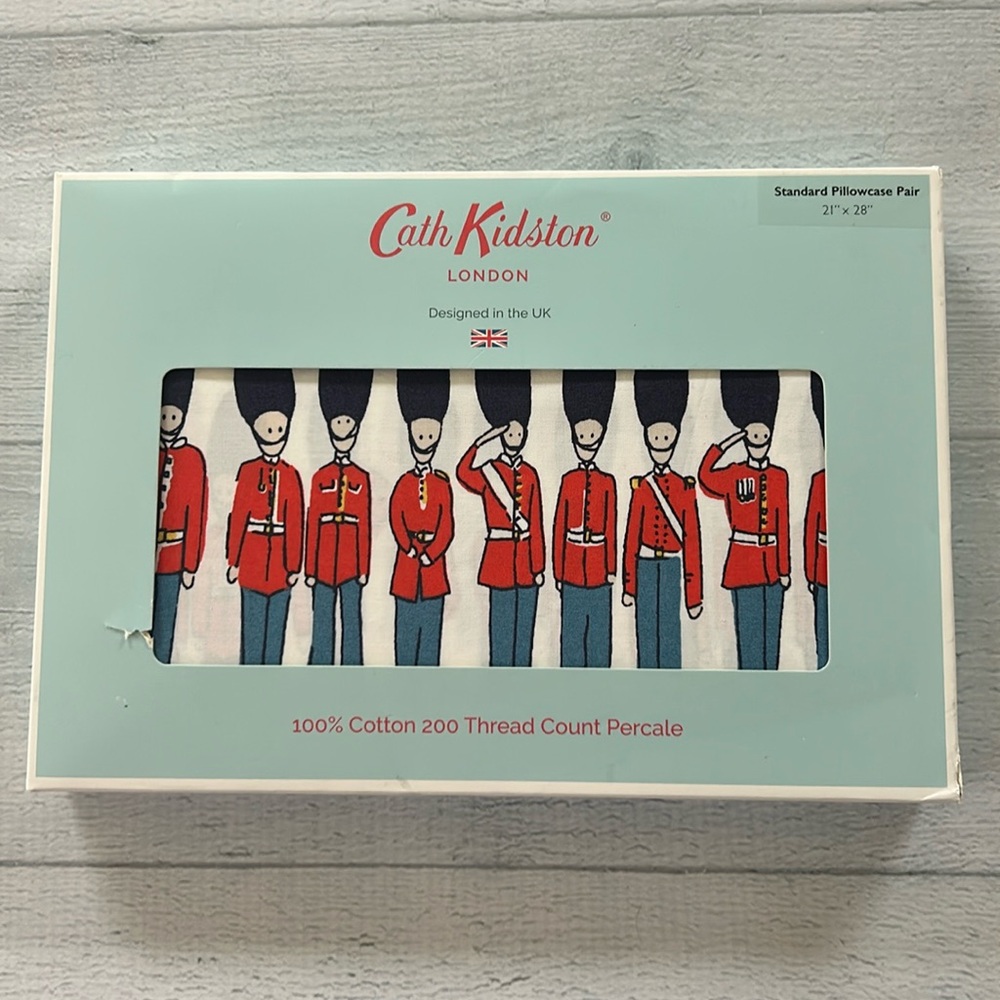NWT Cath Kidston‎ Standard Pillowcase Pair 100% Cotton Percale London Guards